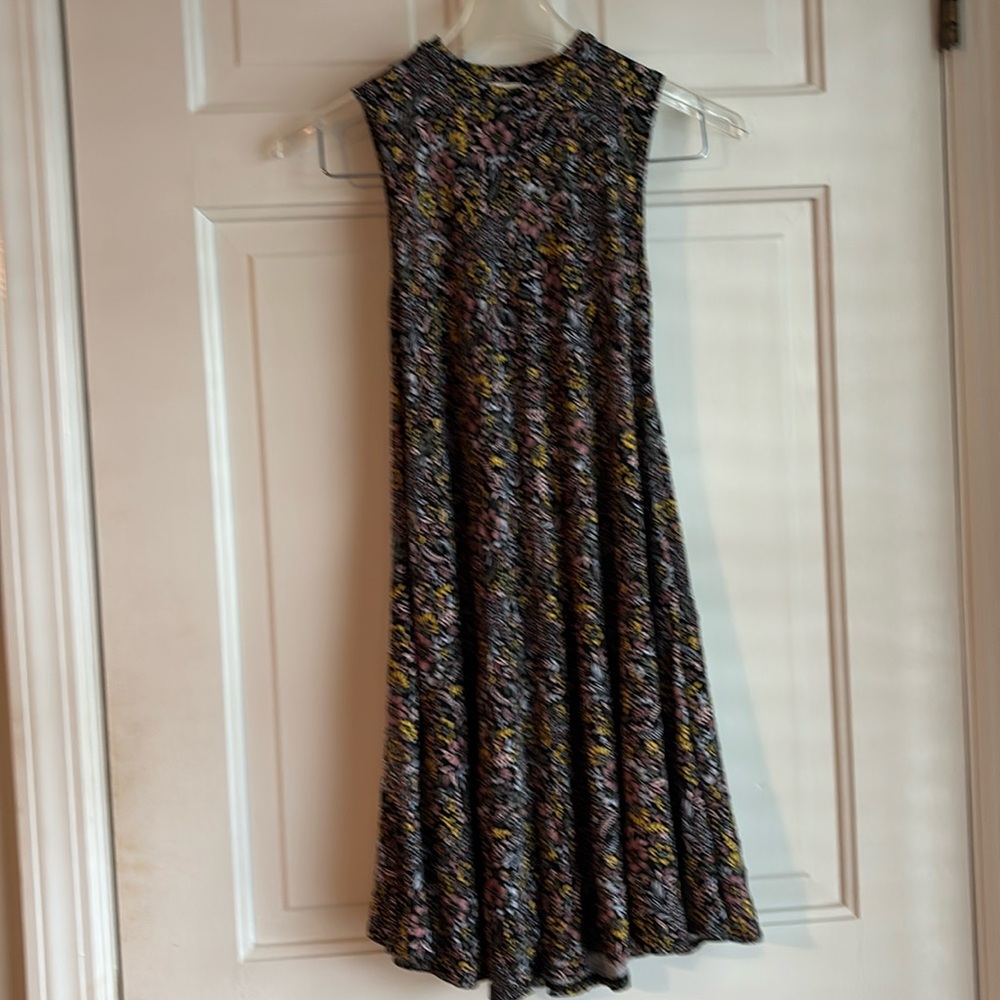 EUC Tucker &Tate (from Nordstrom) girls’ floral print dress. Size 10-12